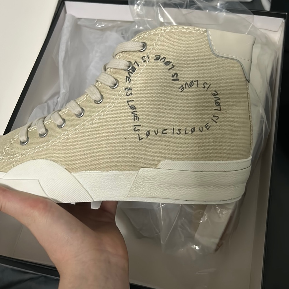 Dolce vita cream color canvas shoes. Size 8.5